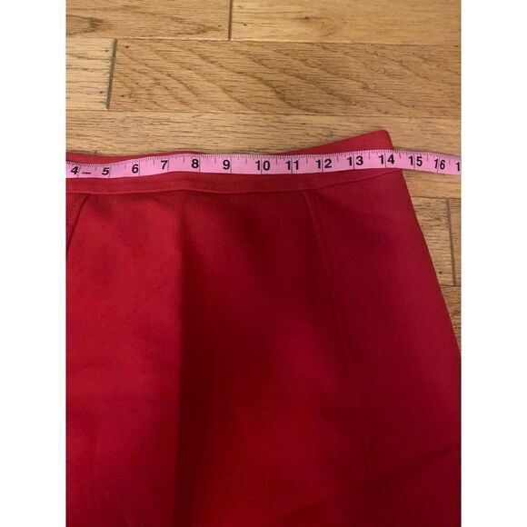 Halogen, women's red knee length pencil skirt with back zipper closure, size 0 - Picture 6 of 7